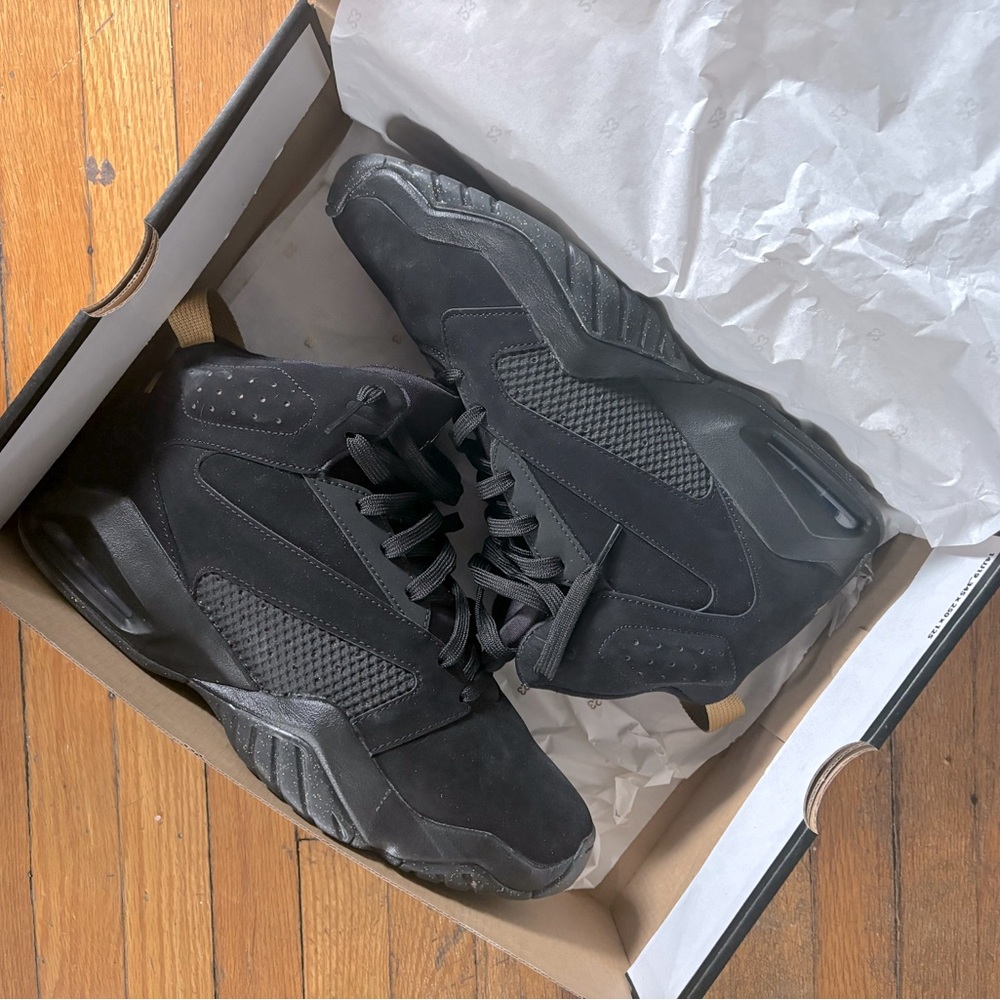 🔥JORDAN LIFT OFF EUC🔥